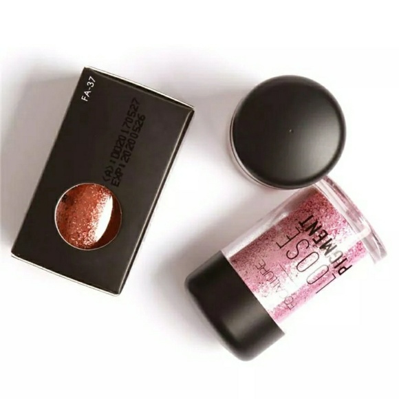 Loose Pigment Eye Shadow 01 Mauve Pearl - Picture 2 of 8